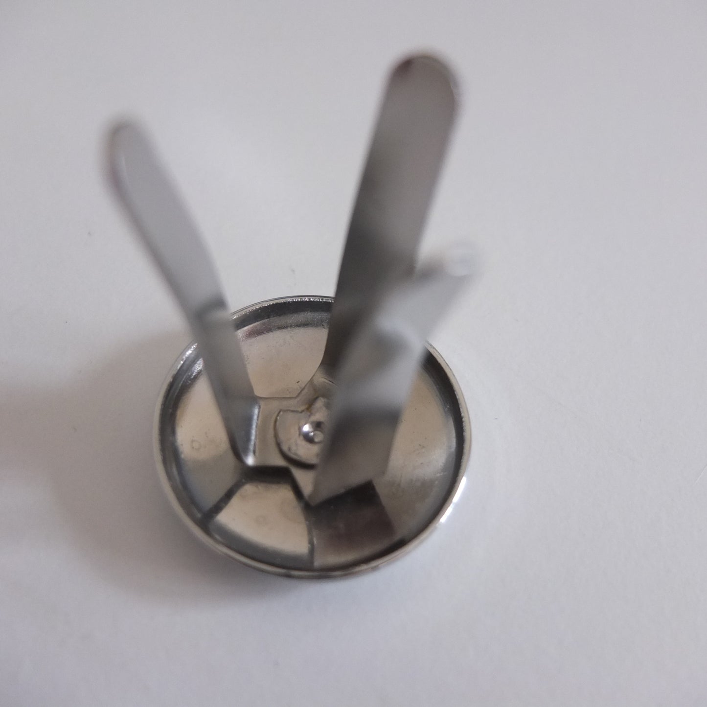 P13/016 Tripod' fork cap 89-5048