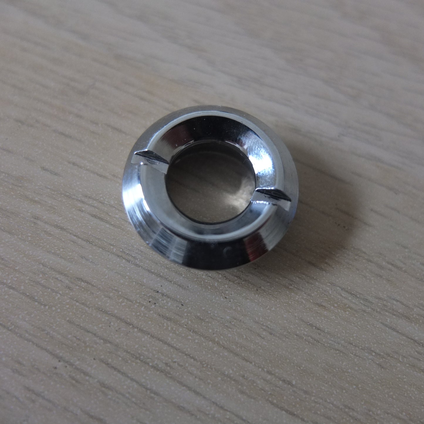 P6/046A Warning light chrome rim