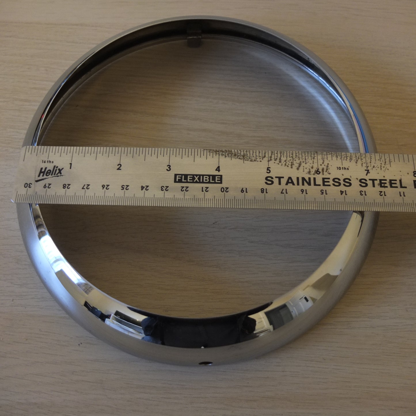 P6/052 Reducing rim for std. 7" light unit