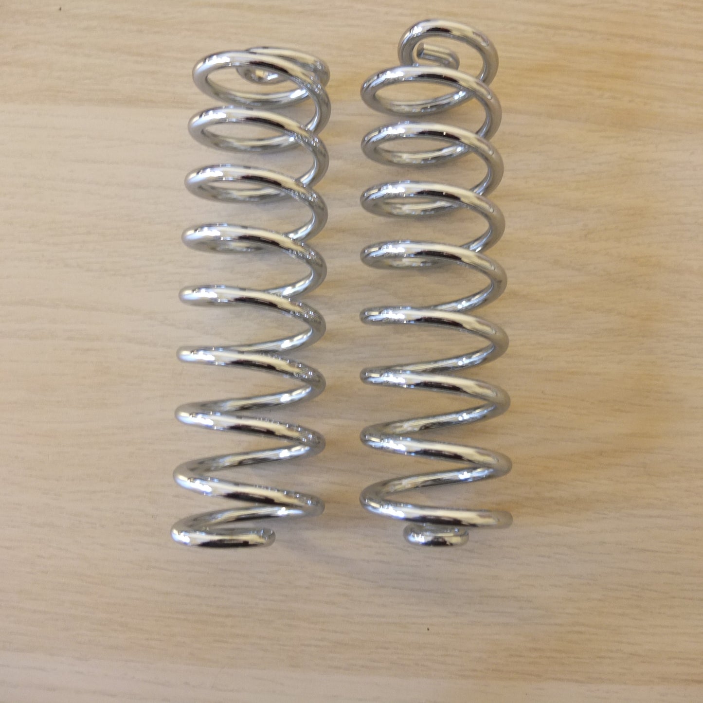 P3/081B S8 Saddle Supprt. Chrome Springs