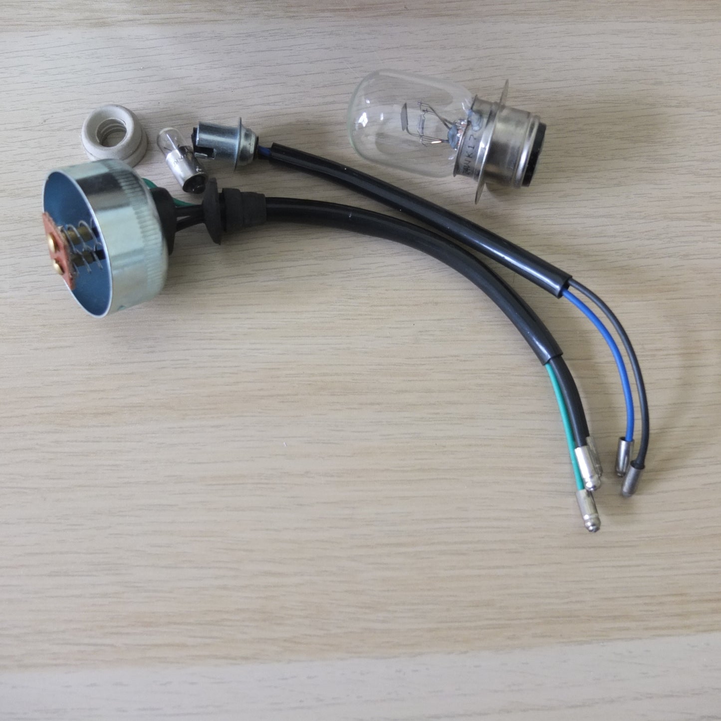 P5/060C Headlamp Glass and reflector unit 8" pattern