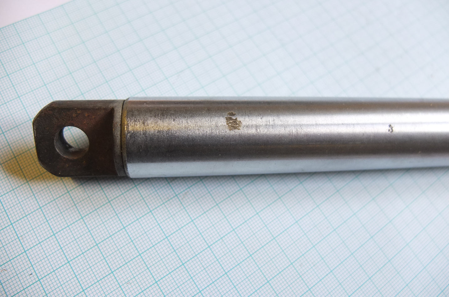 P3/067 S8 Plunger Column- Offside