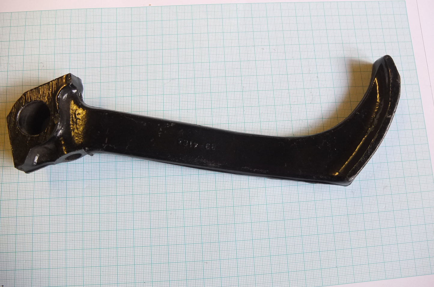 P3/080 Centre stand leg (offside)