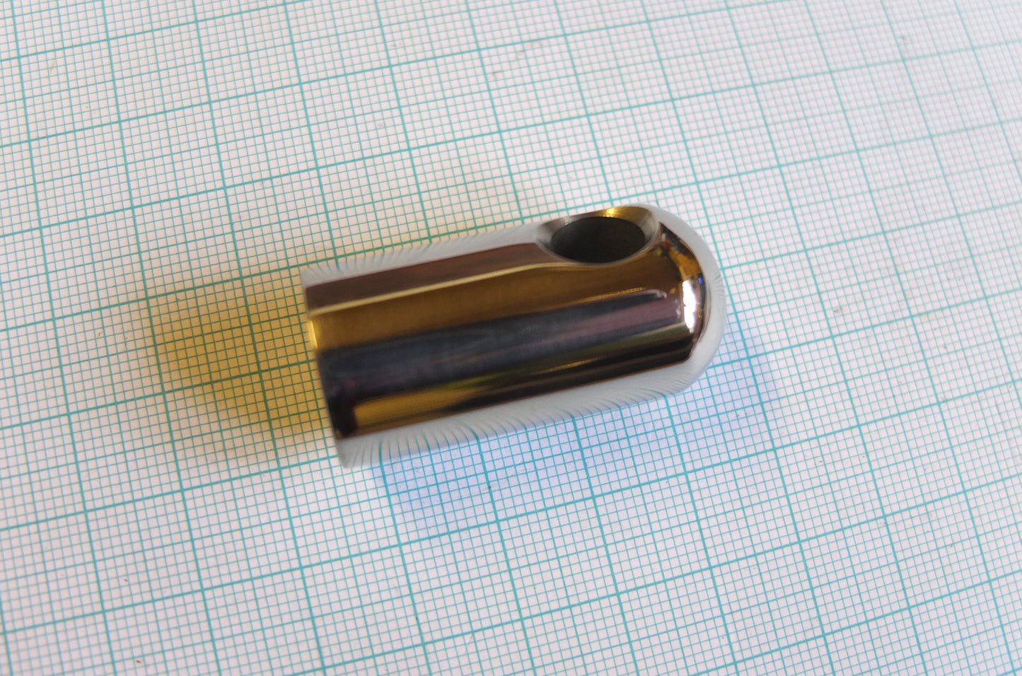 P4/069 Frame thro' bolt-eyed Nut