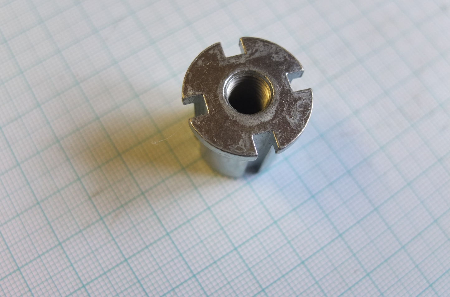 P5/040 Steering Damper Centre