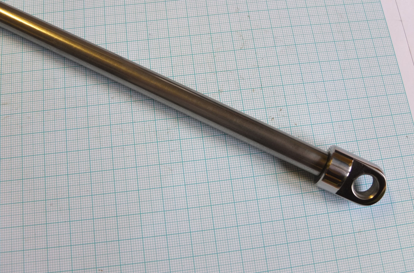 P4/098 Frame through bolt