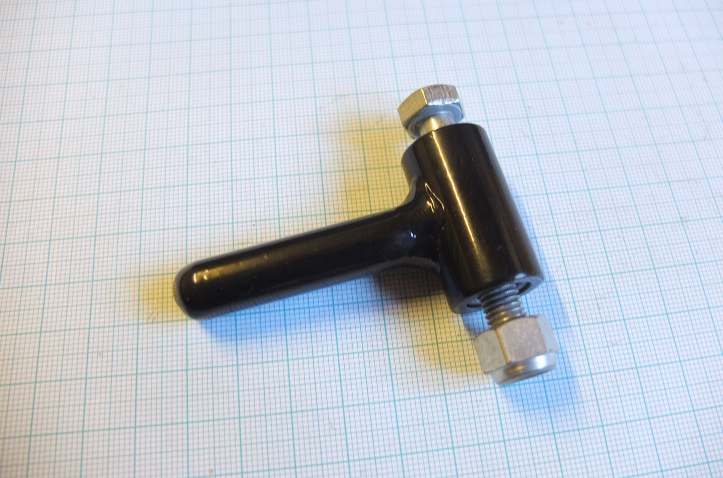 P4/110 Seat spigot (with bolt & bush)