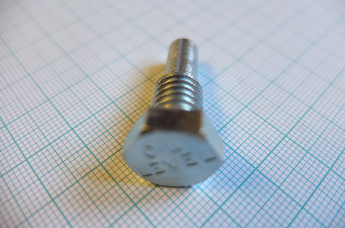 P8/095 Level Plug