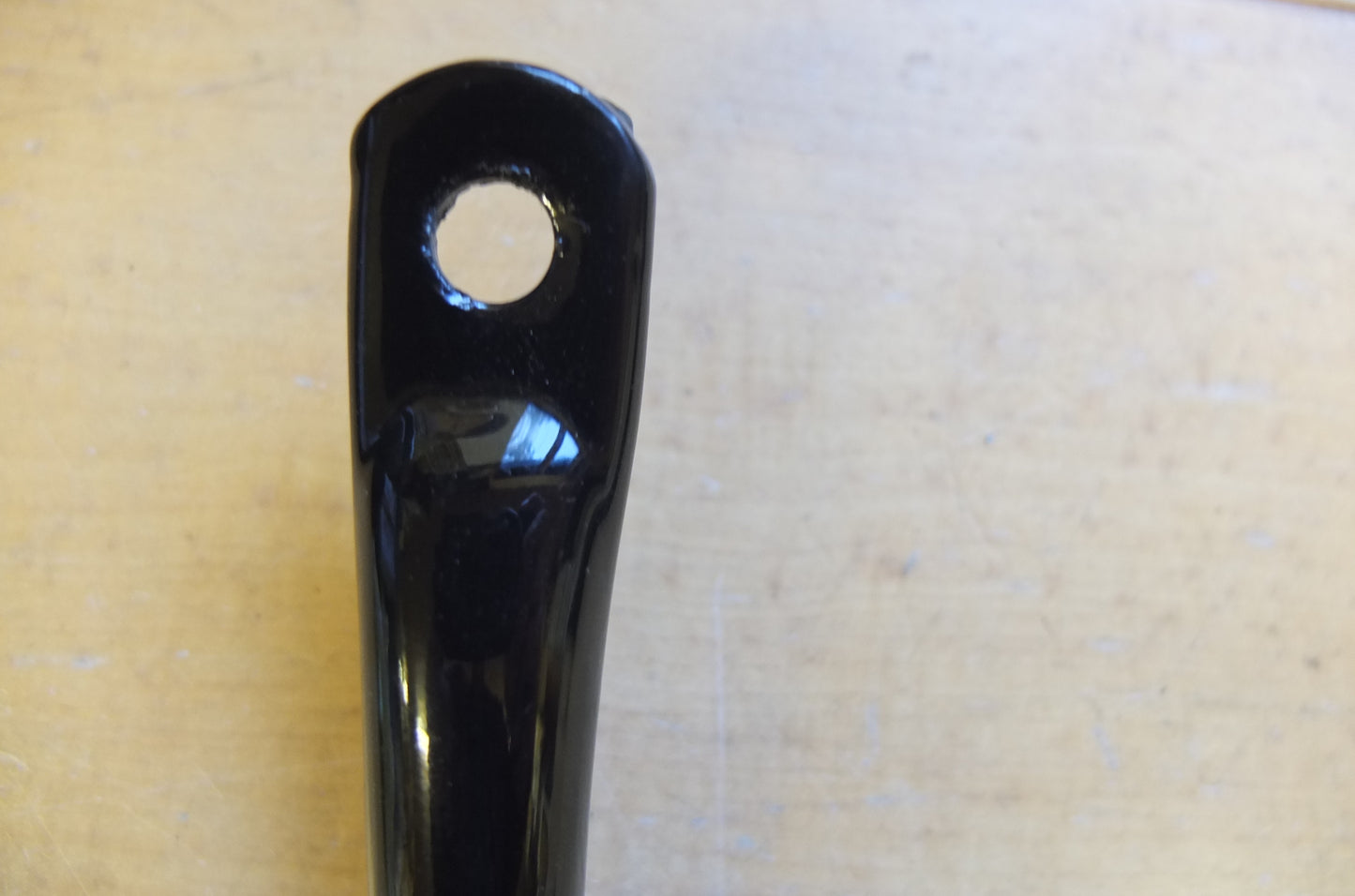 P9/095 Rear Mudguard Stay -nearside