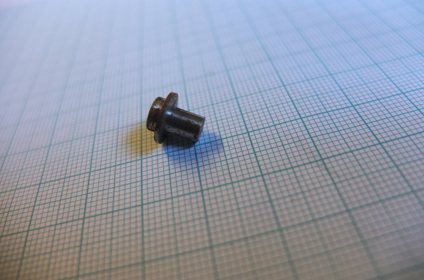 P11/041 Distributor weight pins (pair)