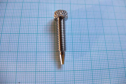 P11/056 Pilot screw