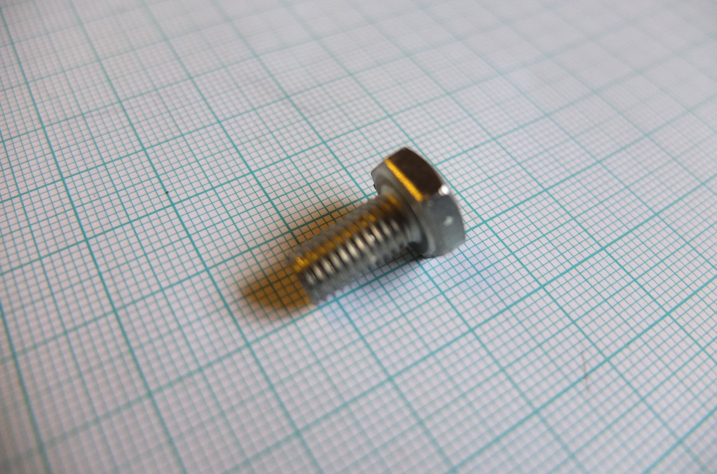 P9/086 Rear number plate fixing bolt