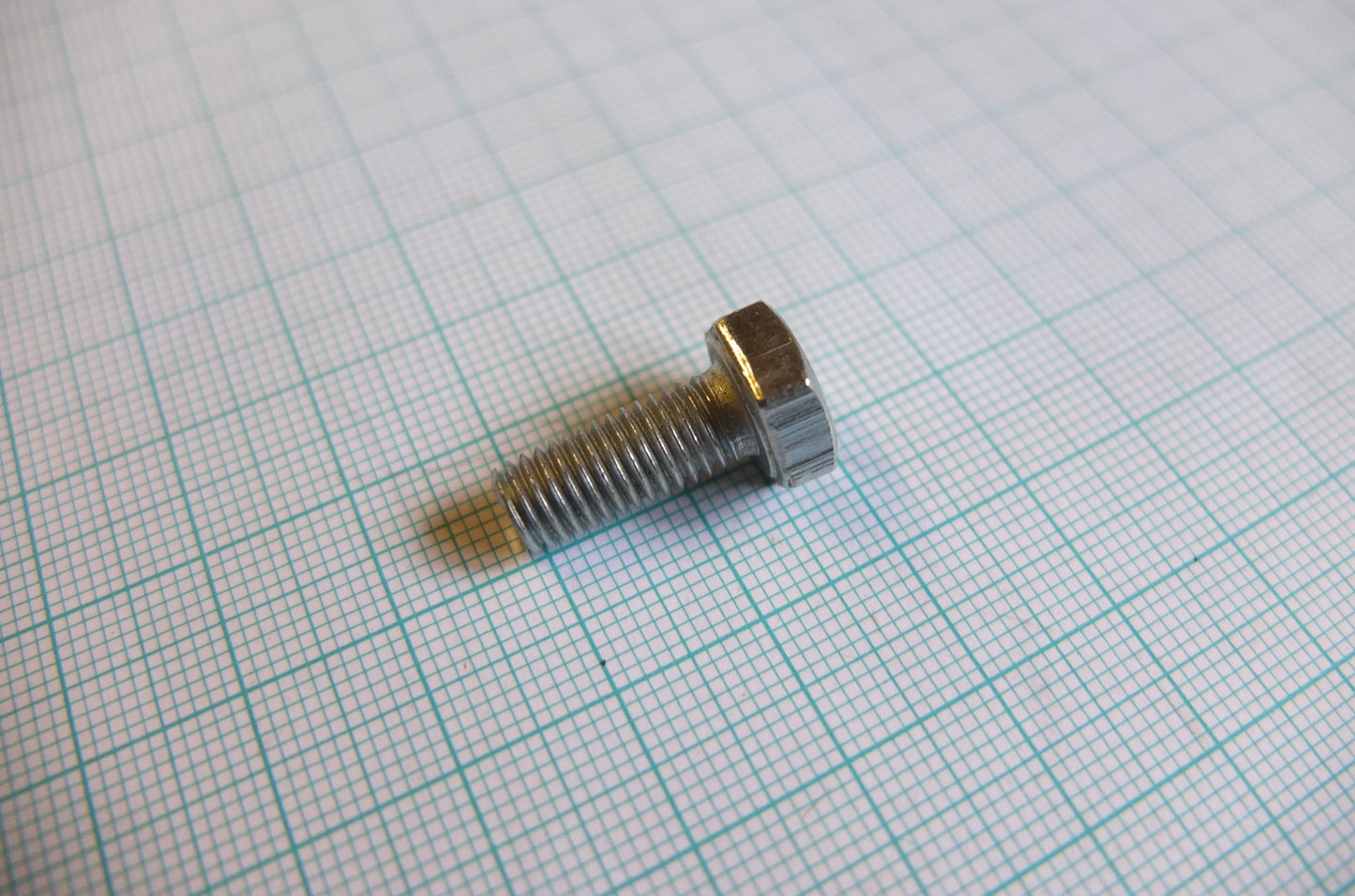 P9/086 Rear number plate fixing bolt
