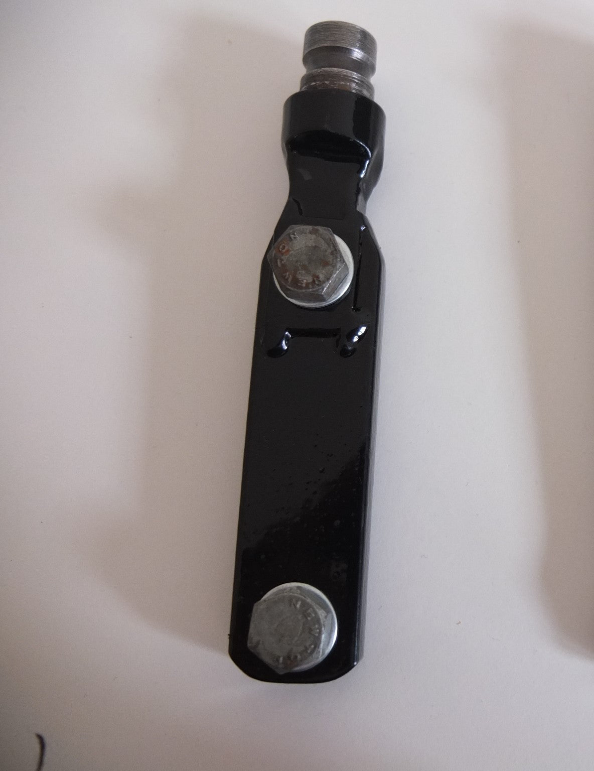 P13/002 Early S7 Footrest Spindle