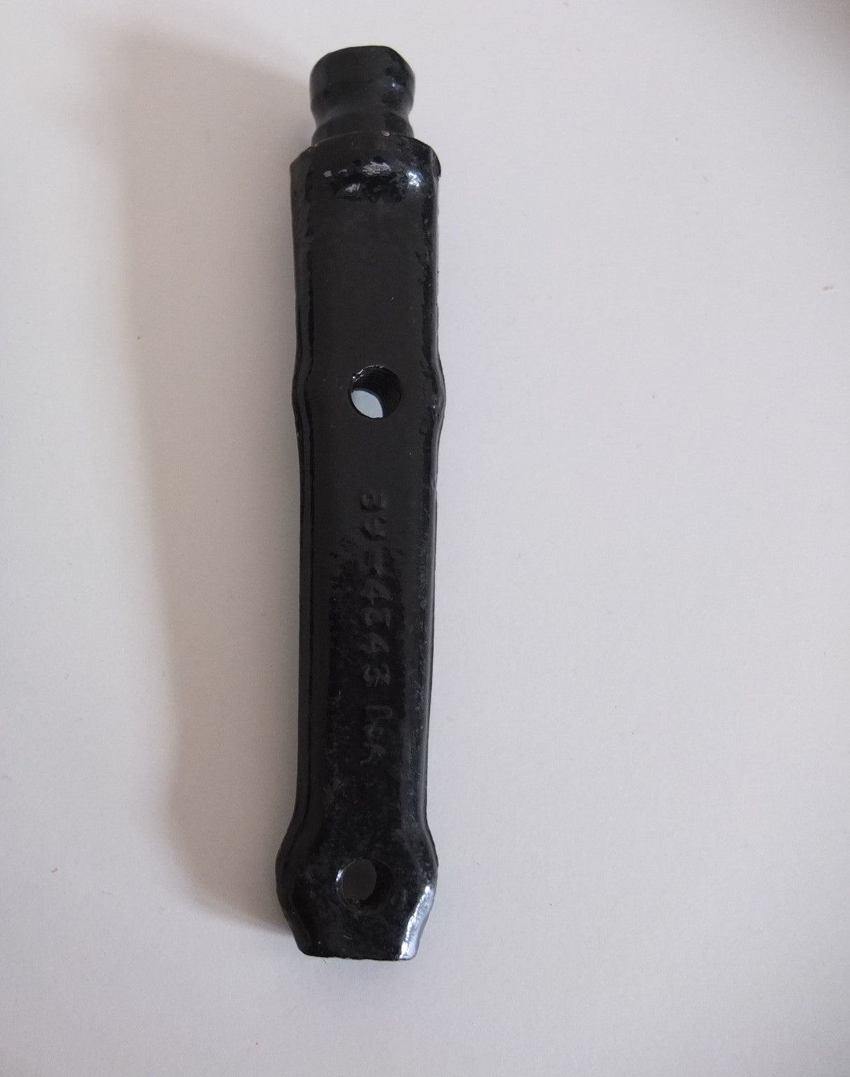 P13/002 Early S7 Footrest Spindle