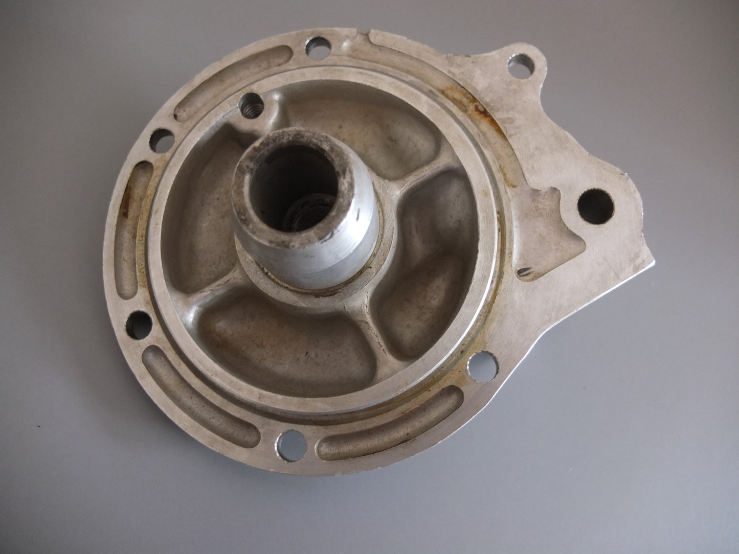 P8/031 Rear drive outer casting
