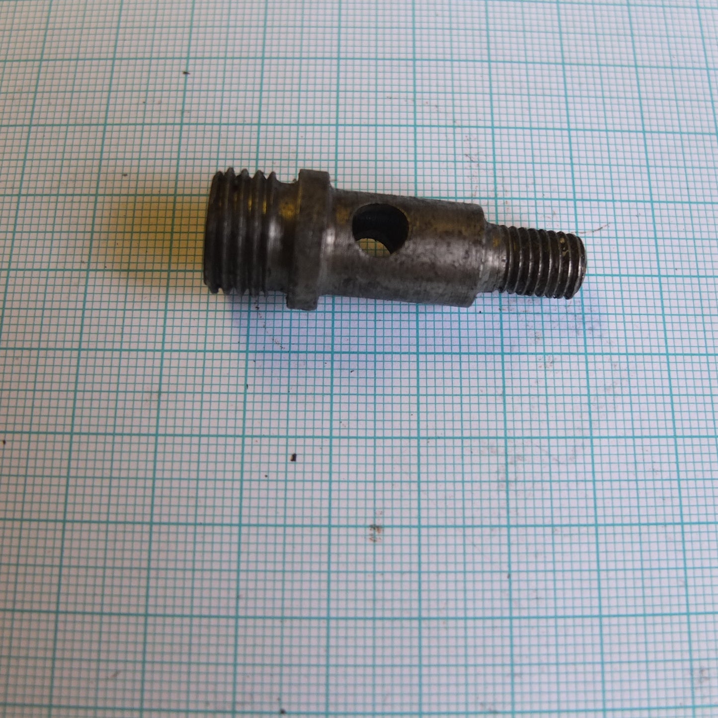 P1/029 Oil by-pass stud