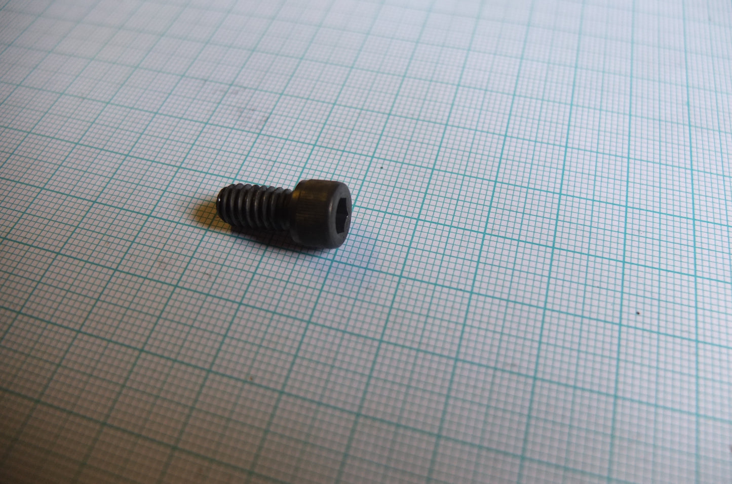 P1/152 Rear cover plate short screw