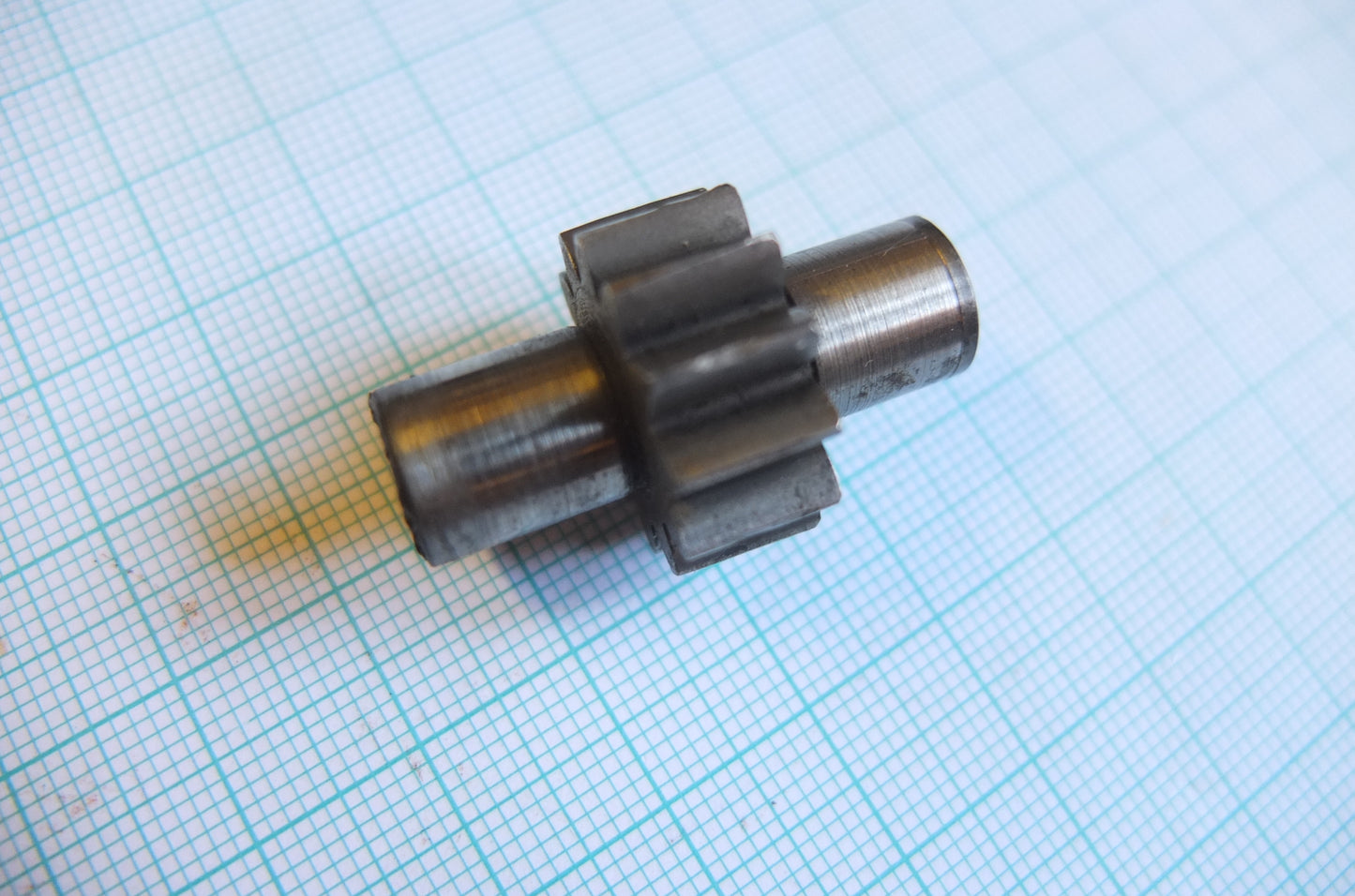 P1/180 Oil pump idler gear