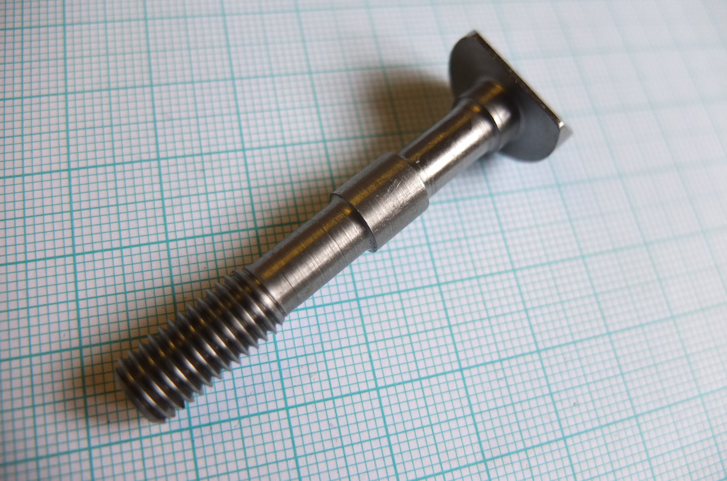 P1/208 Bigend bolt