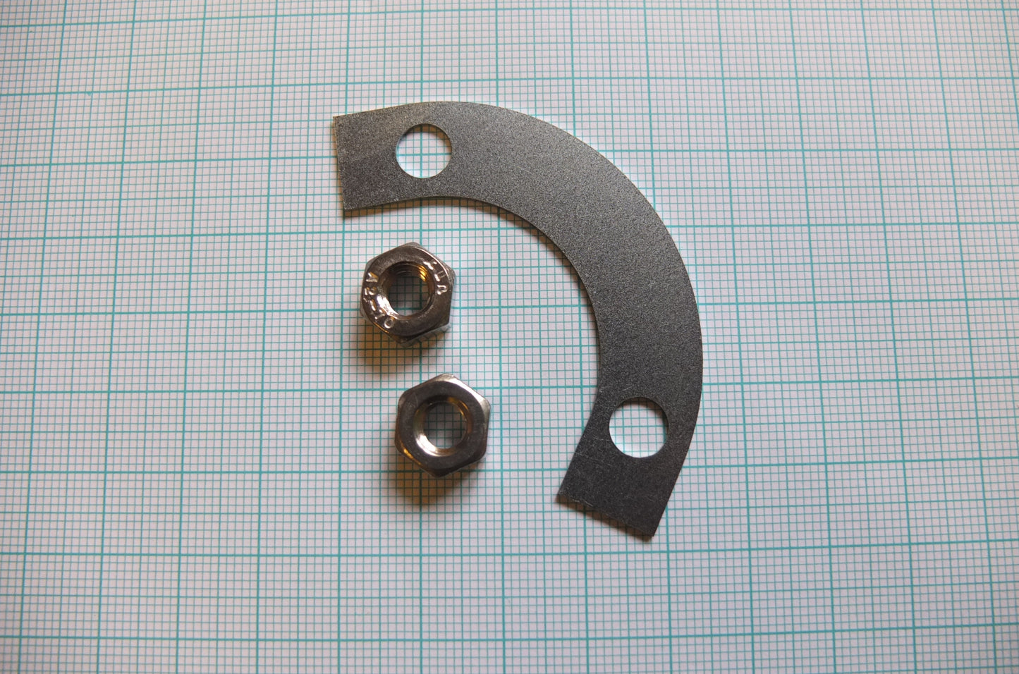 P2/069 Locking strip + 2 nuts