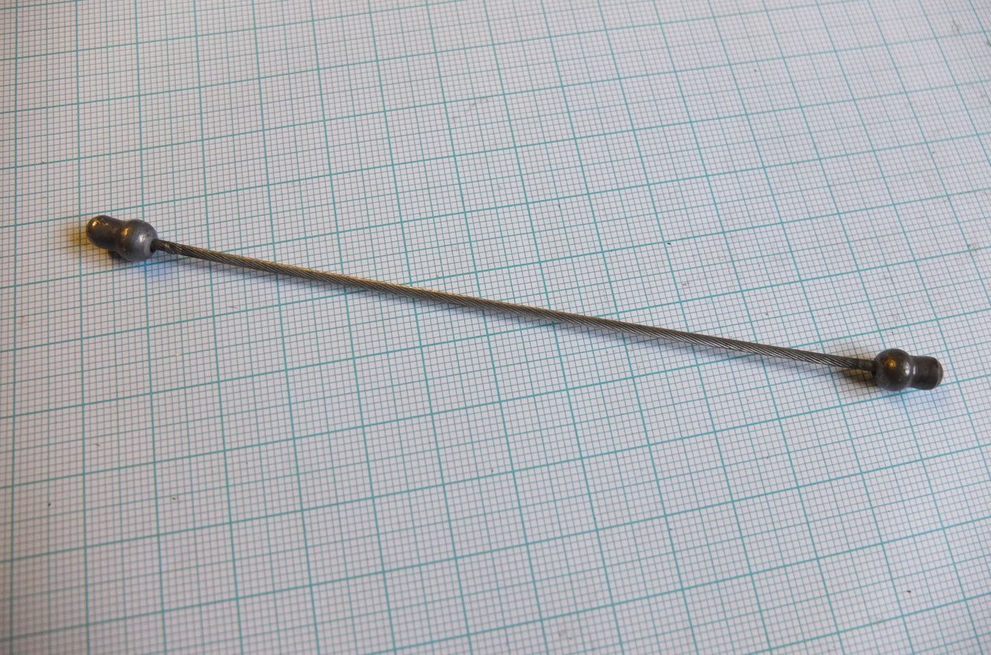 P3/012A Control box lid retaining wire