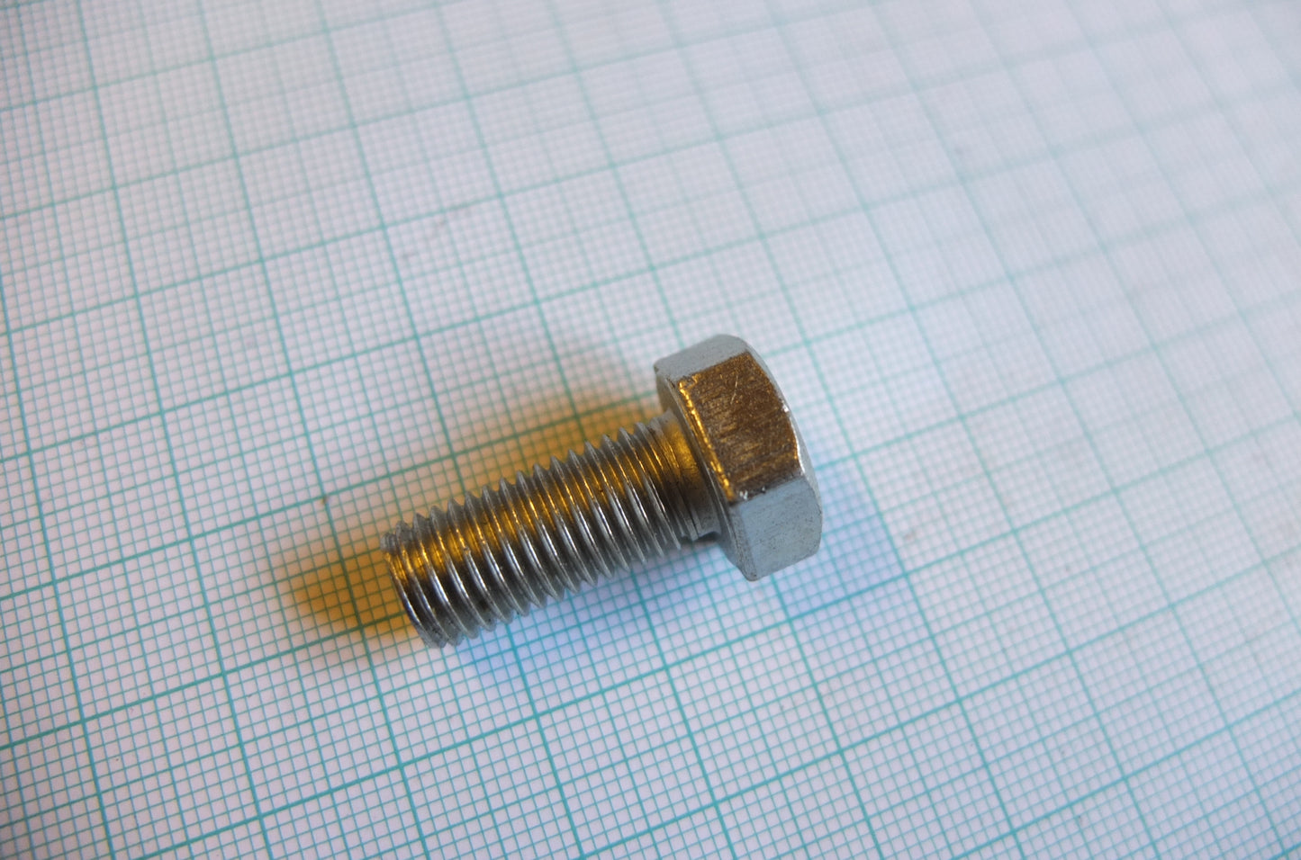 P3/014 Toolbox Fixing Bolt