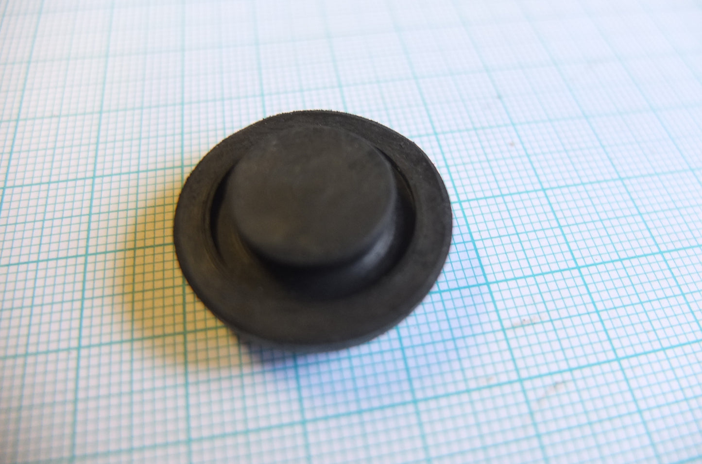 P3/037 Battery Carrier Rubber Insert