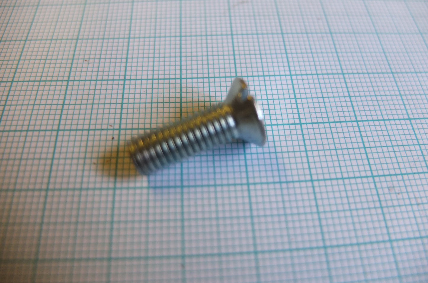 P3/038 Battery Carrier Fixing Screw