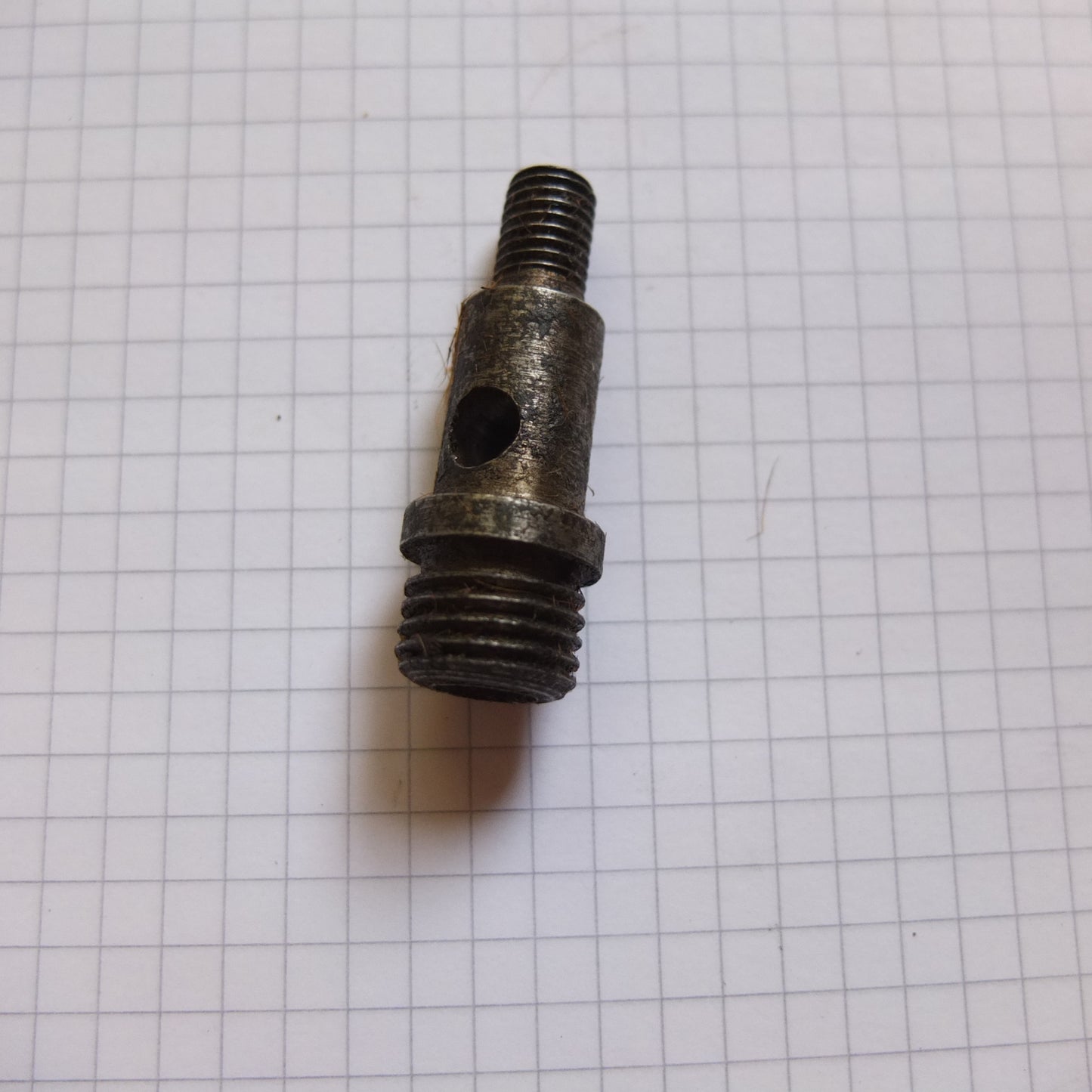 P1/029 Oil by-pass stud