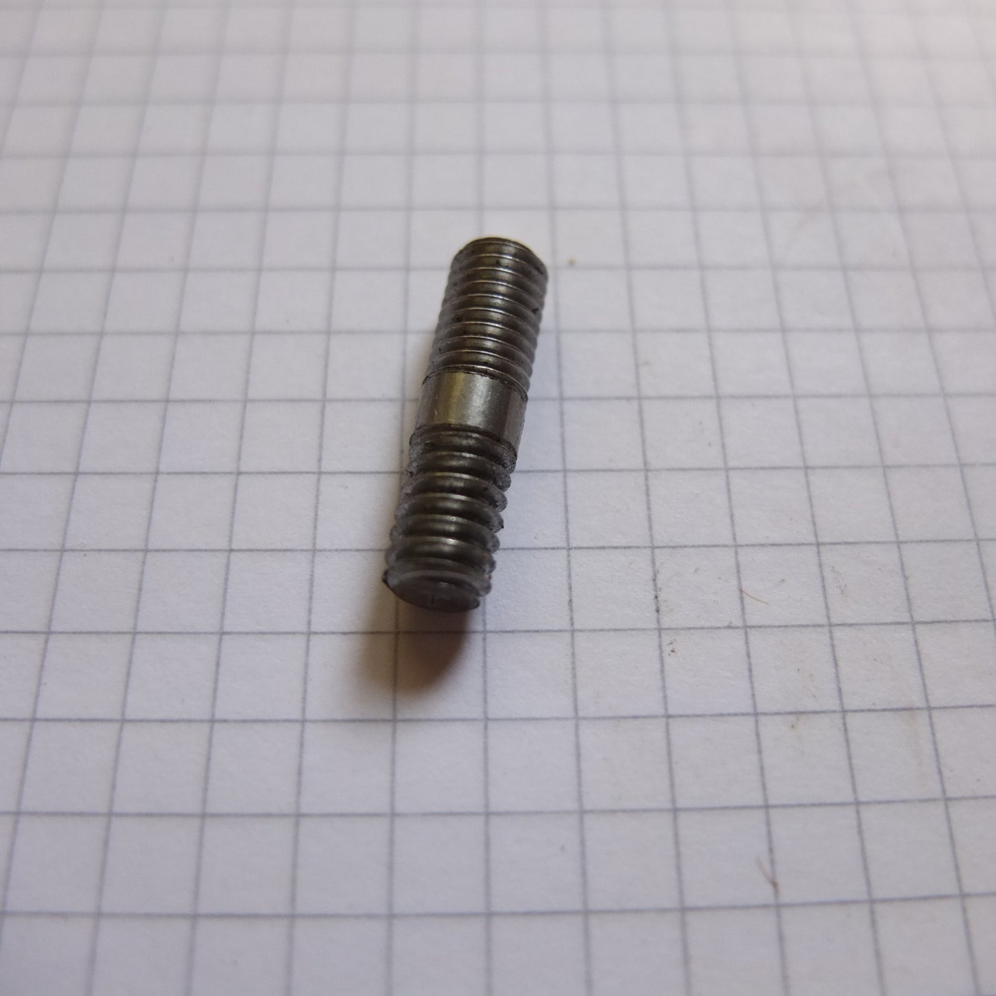 P1/105 Back plate stud short
