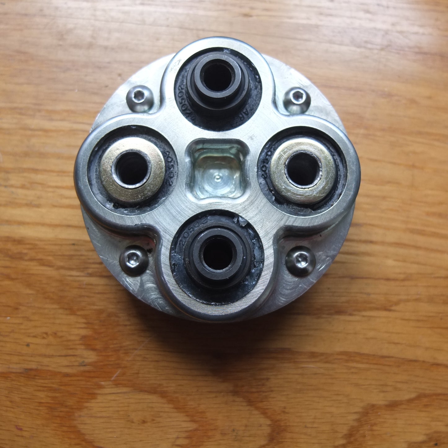 P8/029 Front U/J-replace insert bush
