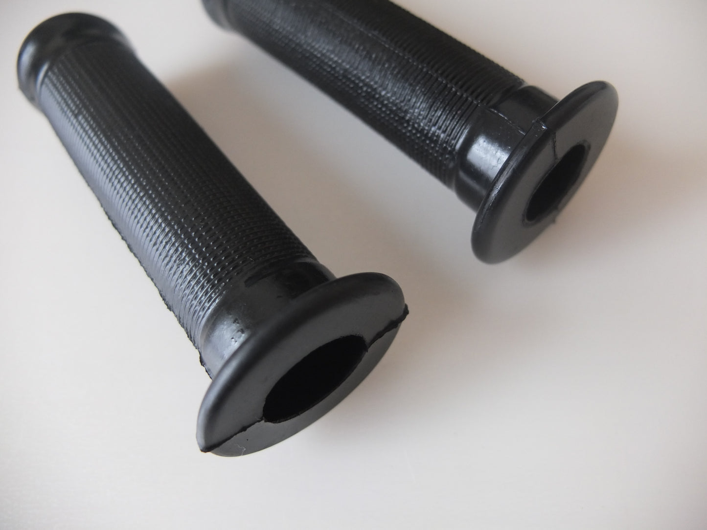 P9/111 Handlebar Grips