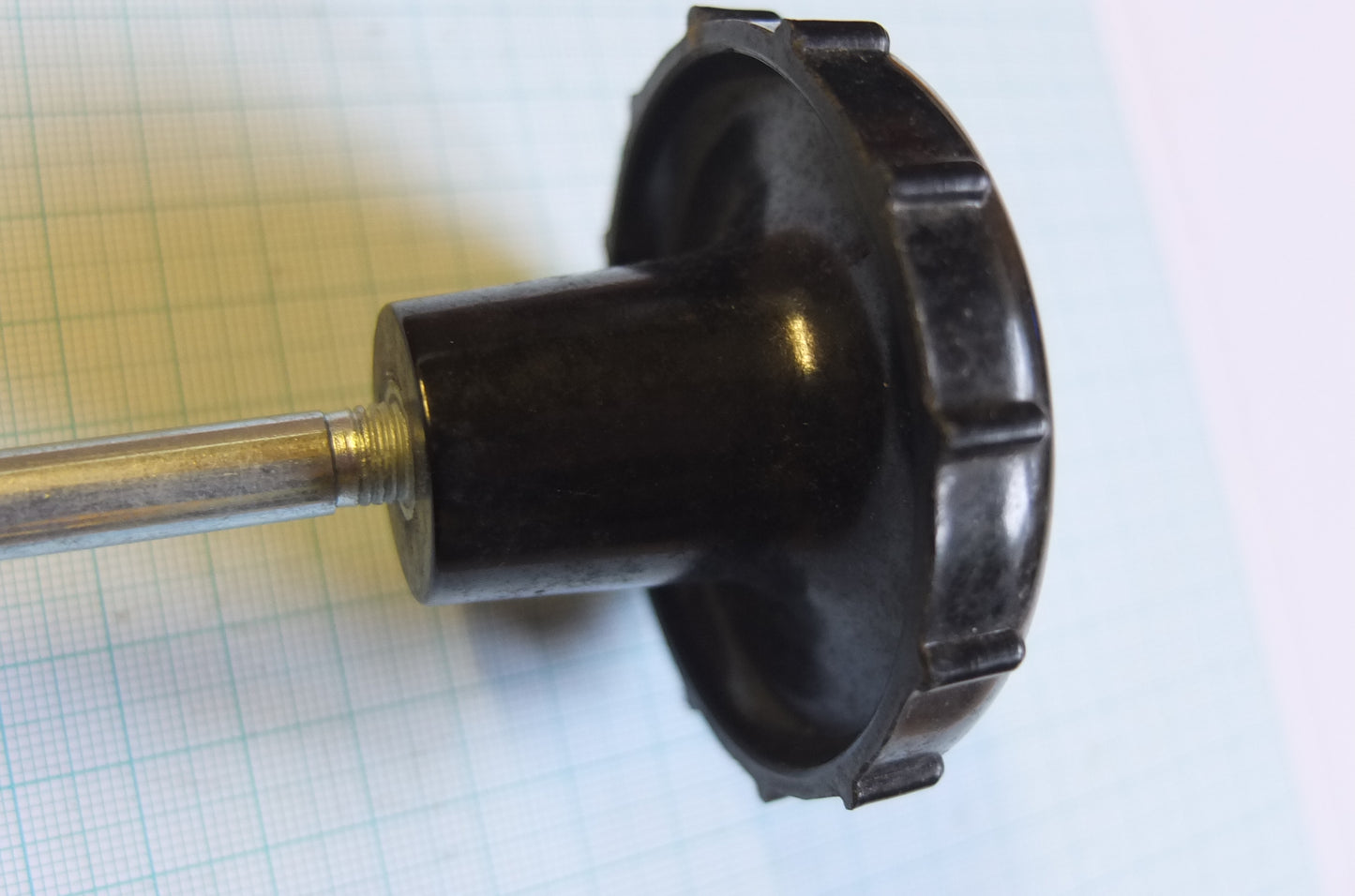 P6/030 Steering damper knob